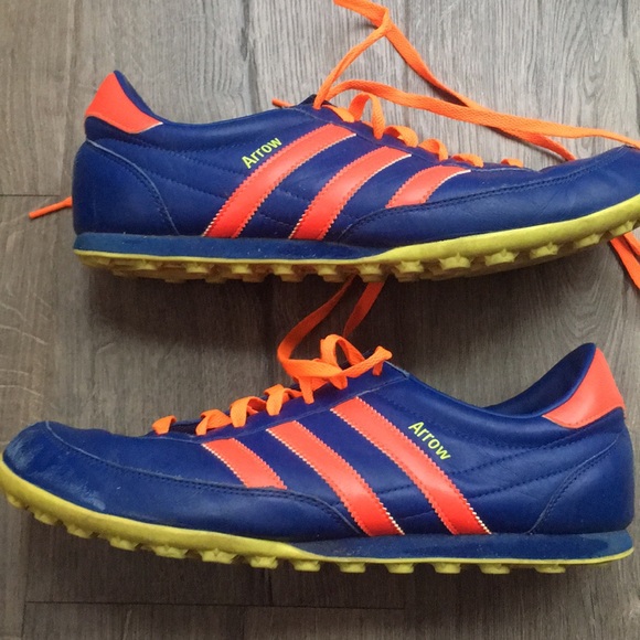 adidas arrow